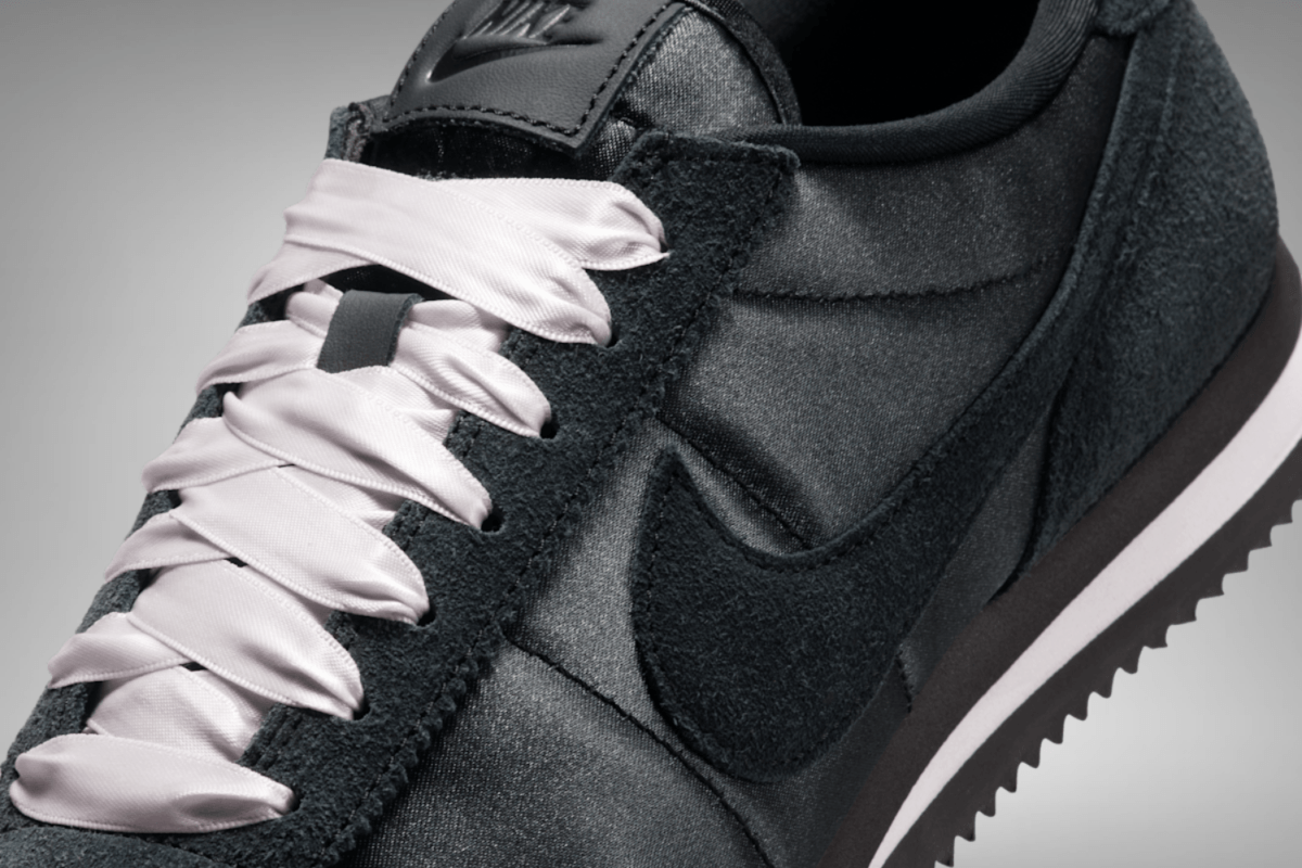 De Nike Cortez krijgt een satijnen make-over