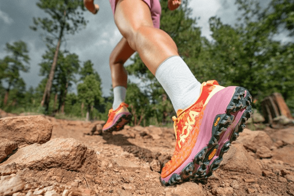 Aandelen Deckers dalen door onzekerheid over tarieven