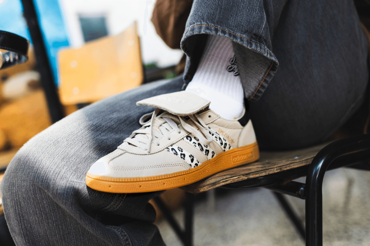 De nieuwe adidas Handball Spezial LT haalt inspiratie uit de klassieke voetbalschoen