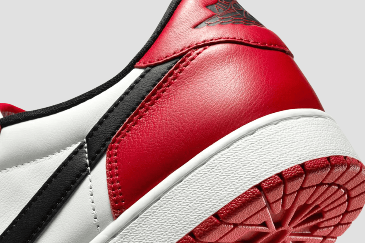 Nike heeft zojuist de officiële beelden van Air Jordan 1 Low OG 'Chicago' onthuld