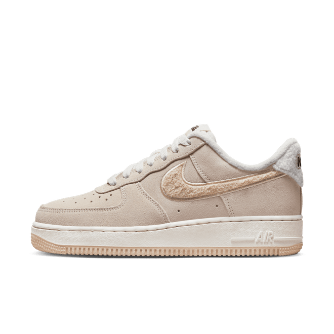 Nike Air Force 1 07 SE 'Sanddrift' DQ7583-001