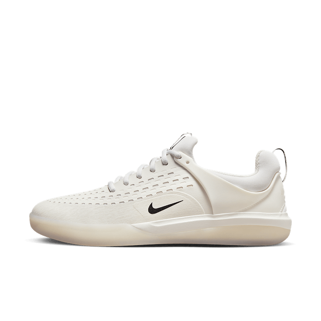 Nike Nyjah 3 SB 'White Black' DJ6130-100