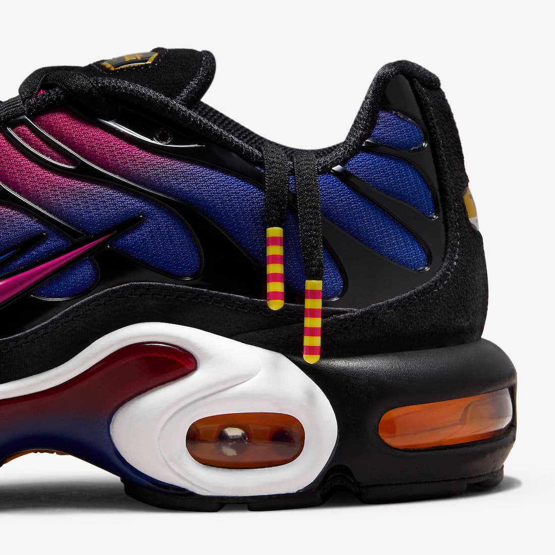 Patta x Nike Air max Plus 'F.C. Barcalona' zijkant hak