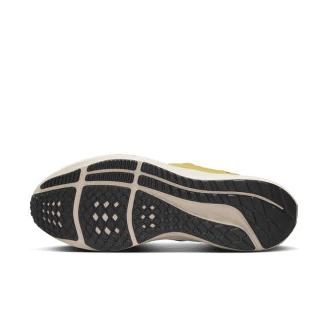 Patta x Nike Air Huarache 2024 Saffron Quartz buitenzool