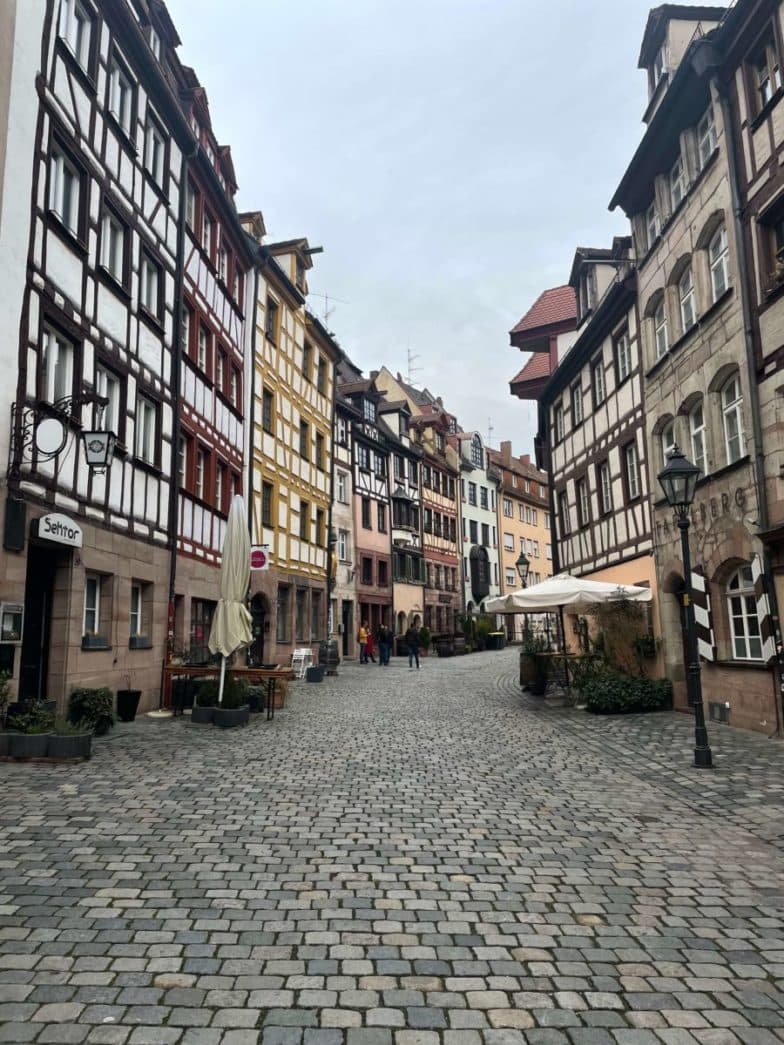 adidas World Headquarters Sneakerjagers