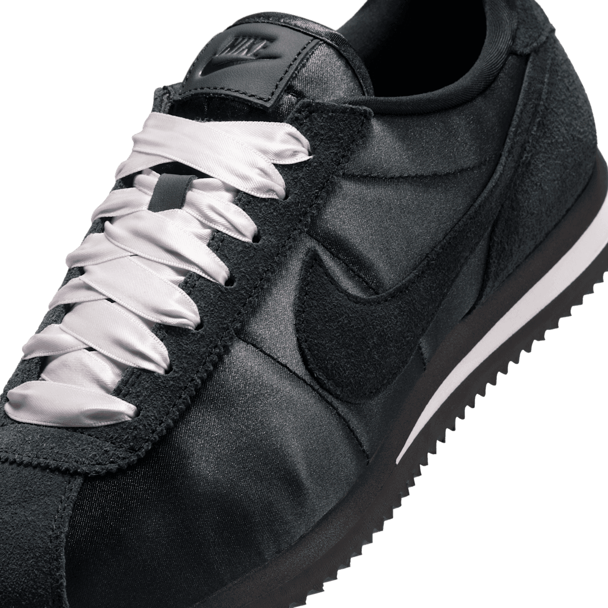 Nike Cortez Satin Black/Pink