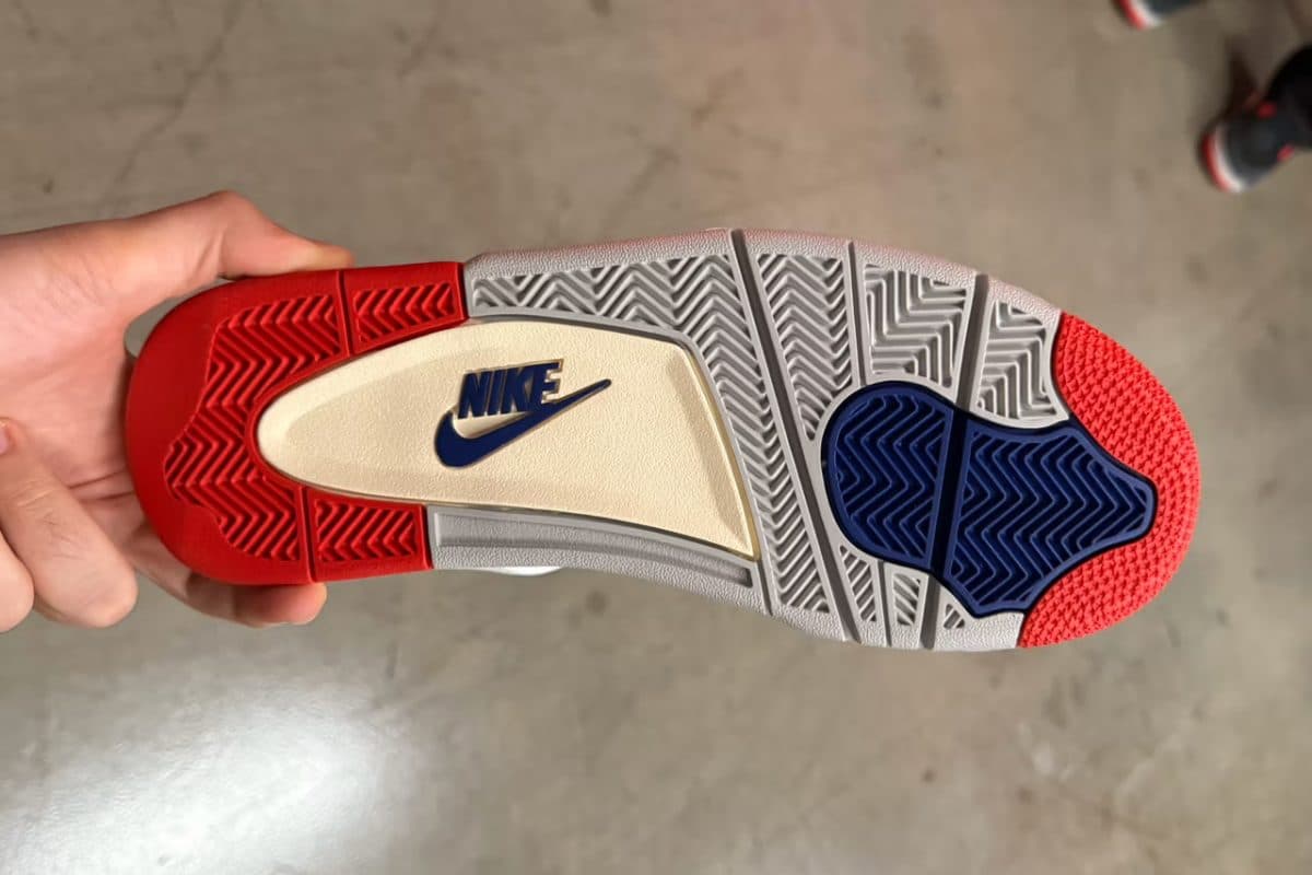 Air Jordan 4 Rare Air