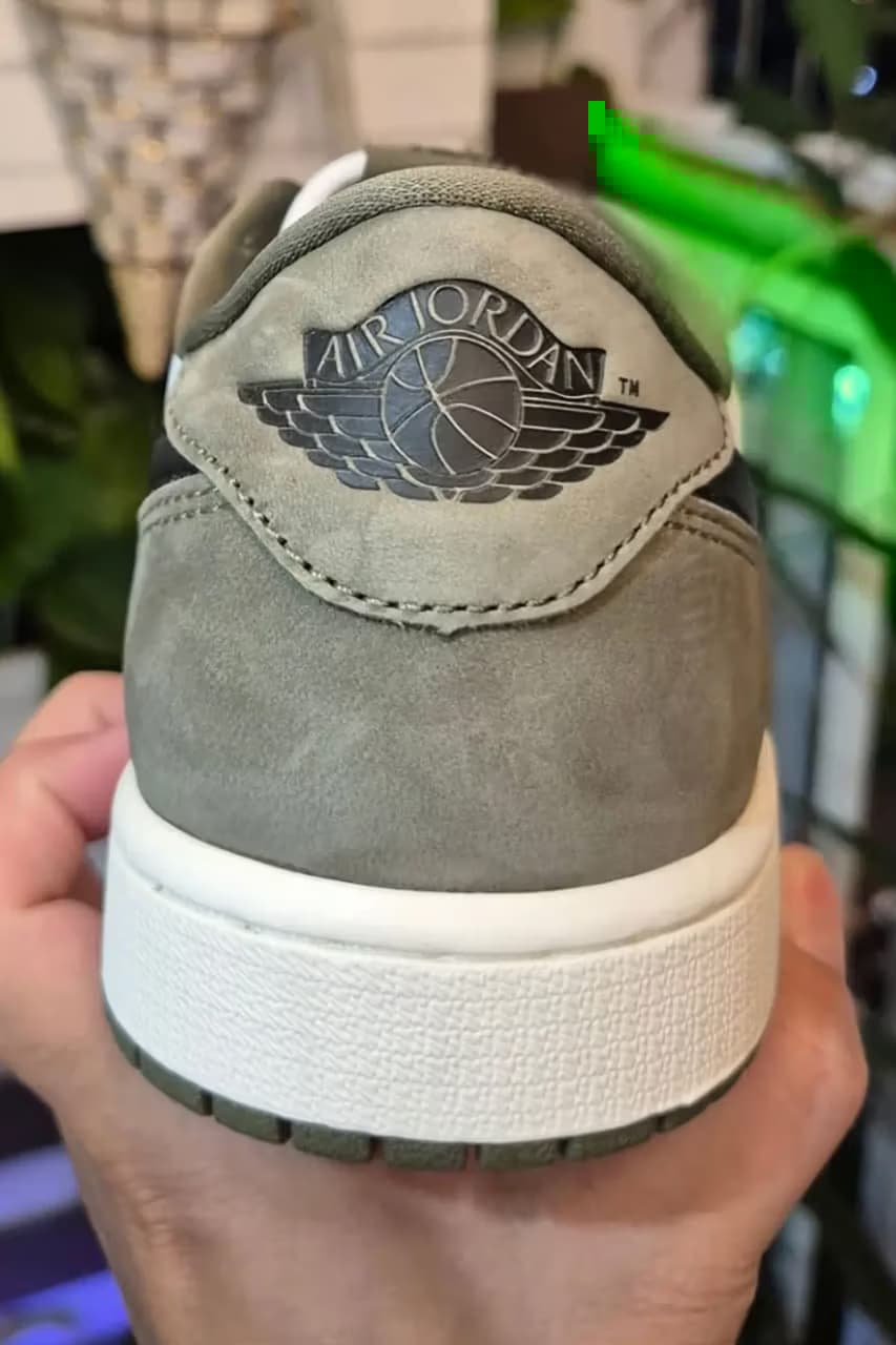 Air Jordan 1 Low OG 'Medium Olive'