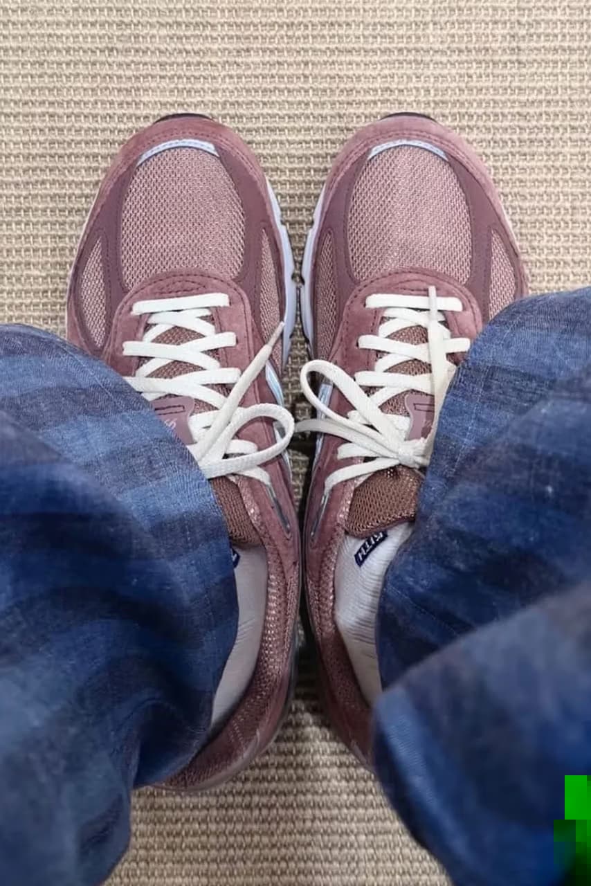 Ronnie Fieg x New Balance 990v4