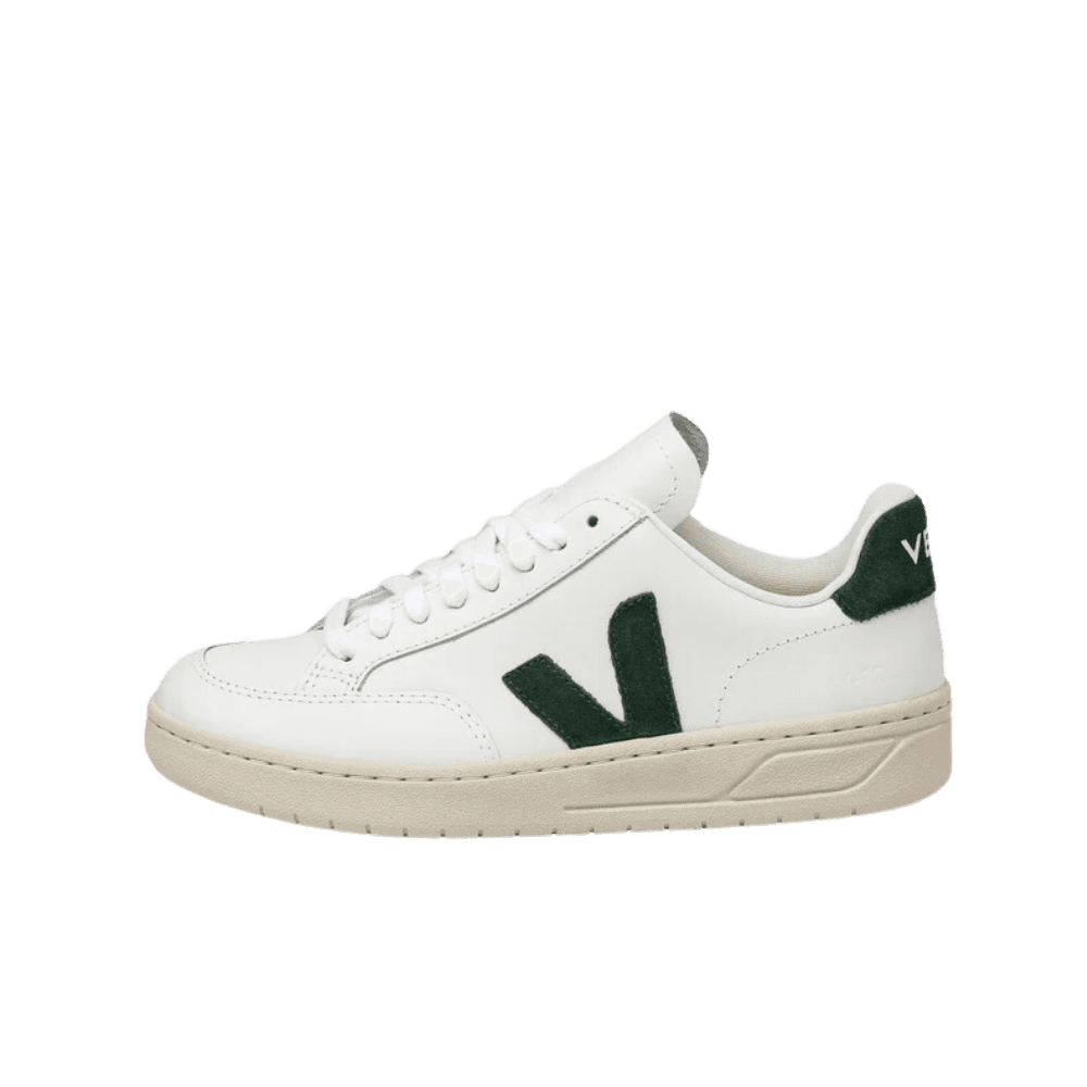 VEJA V-12 Leather