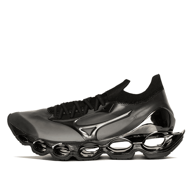 Mizuno Wave Prophecy Sorayama