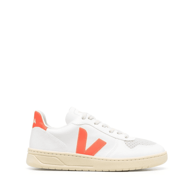 VEJA V-10 low top