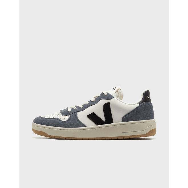 Veja V-10 Leather