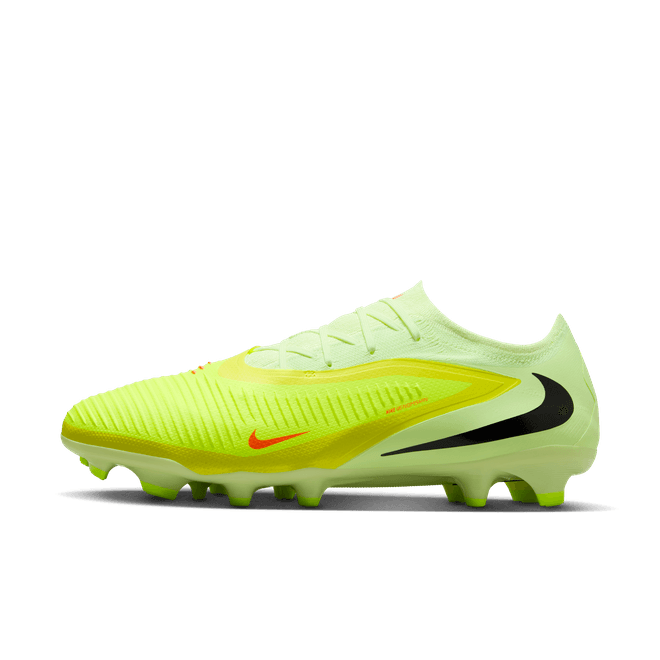 Nike Phantom 6 Low Pro voetbal